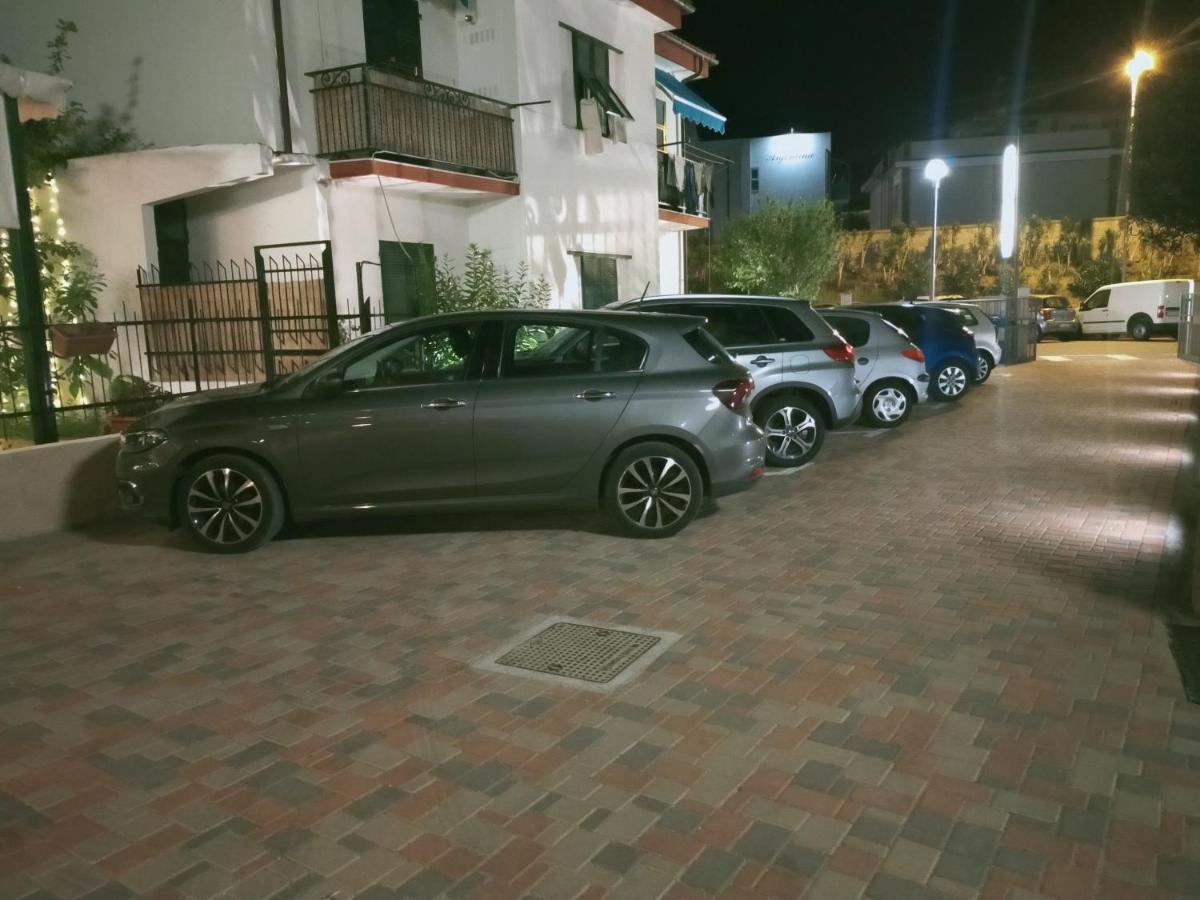 B&B Hotel Costa Azzurra Spotorno Eksteriør billede
