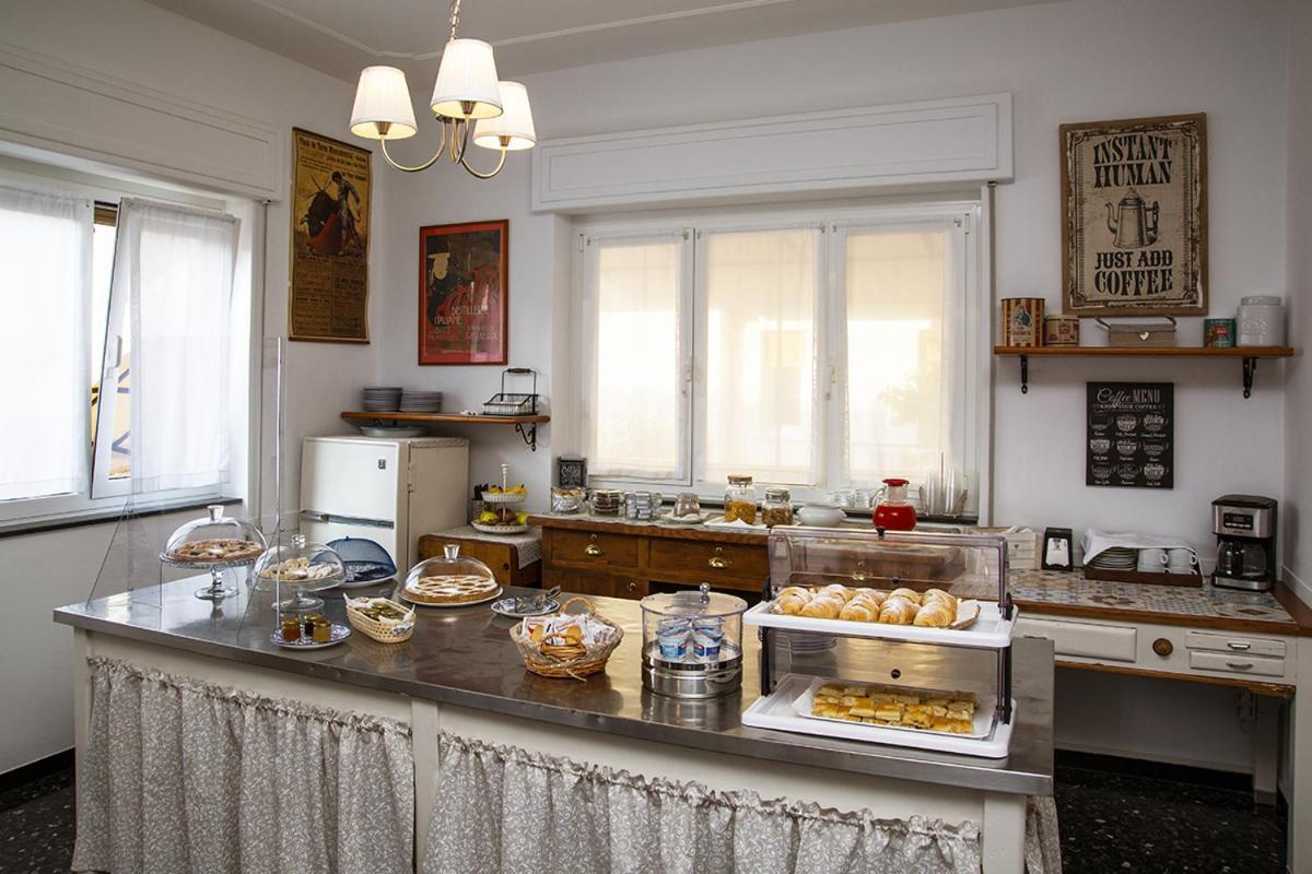 B&B Hotel Costa Azzurra Spotorno Eksteriør billede