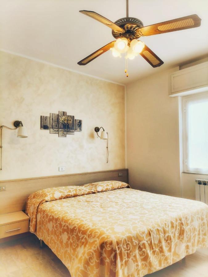 B&B Hotel Costa Azzurra Spotorno Eksteriør billede