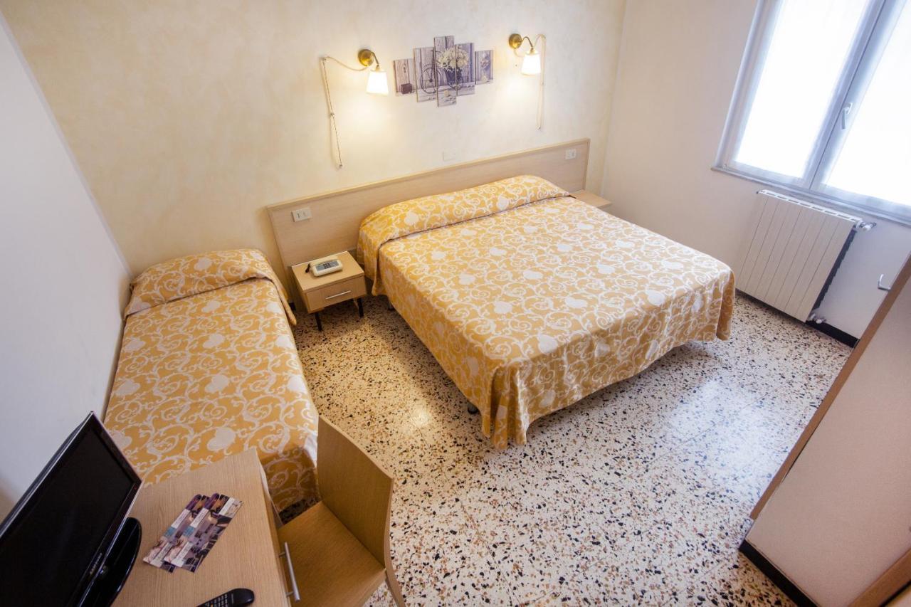 B&B Hotel Costa Azzurra Spotorno Eksteriør billede